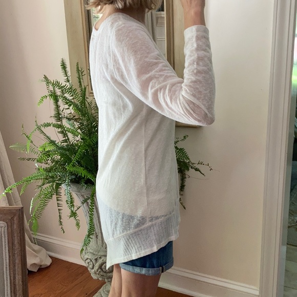 Like New! Anthropologie asymmetrical top - Picture 4 of 10